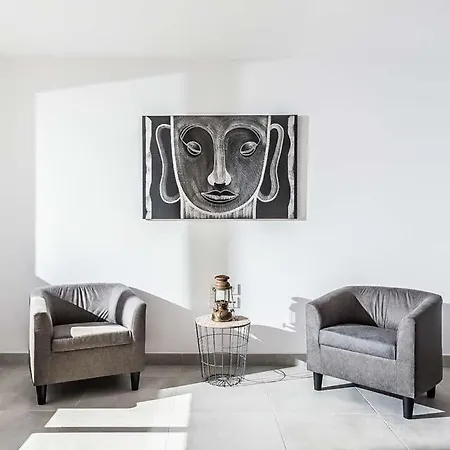 Sleeps 10 With Pool Air Con And Wifi *