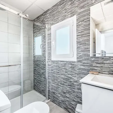 Sleeps 10 With Pool Air Con And Wifi *