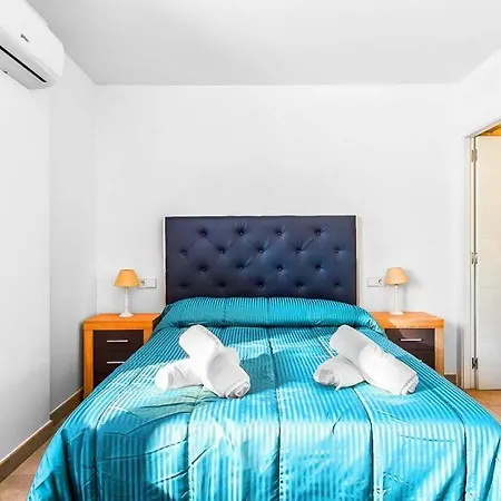 Villa Sleeps 10 With Pool Air Con And Wifi