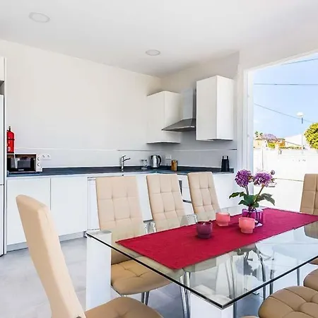 Sleeps 10 With Pool Air Con And Wifi Villa